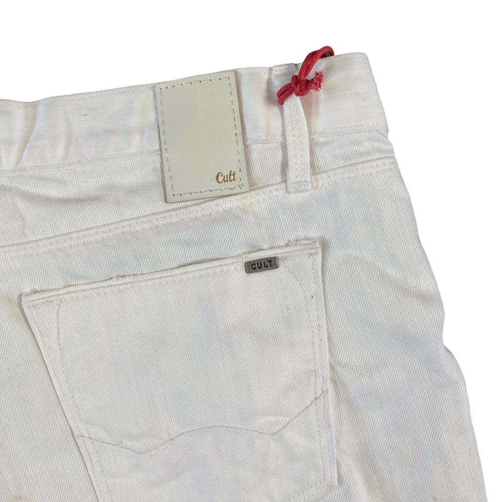 Cult of Individuality Women's Tantra Distressed Floral White Denim Shorts - Picture 9 of 9